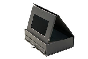 กล่องของขวัญคุกกี้ช็อกโกแลตแฟนซีสีทองสุดหรูพร้อมวิดีโอ LCD แม่เหล็กสีเขียวของขวัญแบตเตอรี่แบบชาร์จไฟได้250-2000mAh สำหรับธุรกิจ - Product Image 3