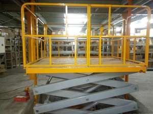 Fuji <span class=keywords><strong>Lift</strong></span> Platform Angkat Kargo, <span class=keywords><strong>Lift</strong></span> Mobil 2000Kg 3000Kg - Product Image 6