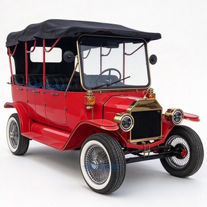 Voiture de tourisme électrique rouge vintage à quatre roues, véhicule rétro antique pour passagers avec pare-soleil noir - Product Image 2