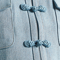 Wisrise Damen Hellblaue Cropped-Jeansjacke mit Chinesischen Knotenknöpfen, Weiten Ärmeln und Trendigem Fusion-Stil