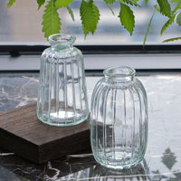 Mini Design européen moderne unique petit Vase en verre plantes vertes hydroponique pommes vertes pour la maison chambre salle de bain décor de table