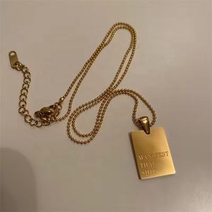 Collier personnalisé en acier inoxydable doré 18k mots gravés pendentif rectangle citations inspirantes collier personnalisé pour les femmes bijoux - Product Image 3