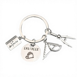 Portachiavi Minimalista in Lega di Zinco con Righello e Bussola a Cartone Animato, 26 Lettere, Semplice, Commemorativo per la Festa degli Insegnanti, per lo <span class=keywords><strong>Studio</strong></span> degli Studenti - Product Image 5