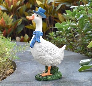 Figurine d'oie personnalisable avec plusieurs accessoires – Adorable ornement pour la maison et le jardin pour une décoration toute saison - Product Image 6