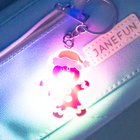 Porte-clés LED en PVC de haute qualité, motif dessin animé mignon, lumineux, pendentif de sac en acrylique pour enfants et adultes, cadeau de fête