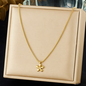 Floral Pendant Necklace Gold Plated Stainless Steel Daily Wear Clavicle Chain Minimalist Design - Product Image 1