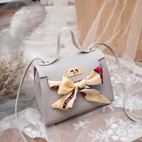 Sac à bandoulière en cuir PU pour femme, style coréen 2026, motif lettre, couleur unie, avec chaînes