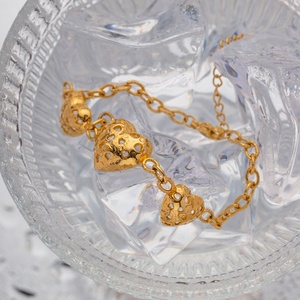 European and American Heart-Shaped <b>Bracelet</b> for <b>Women</b> Fashionable Jewelry 18K Gold-Plated Exaggerated <b>Bracelet</b> for <b>Women</b> - Product Image 3