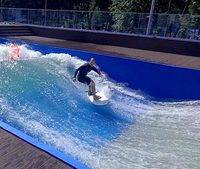 Machine de surf en eau profonde intérieure/extérieure de qualité supérieure avec panneau de contrôle de vitesse pour la formation de divertissement de surf