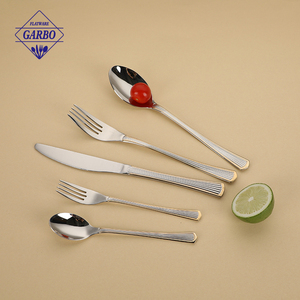 Set di posate in acciaio inossidabile 201 con 5 modelli, design dorato, posate con motivo a strisce, design moderno, forchetta da cena, cucchiaio da tè - Product Image 1