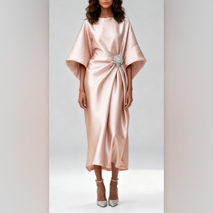 Robes en satin élégantes pour femmes, décorées de fleurs en perles, tendance - Product Image 2