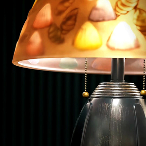 Lampe de table peinte à la main, lampe de bureau décorative vintage à brancher avec abat-jour à motif coquille ambrée E27 pour chambre à coucher, salon, hôtel - Product Image 3