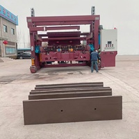 Machine automatique de formage de béton pour puits de visite, bordures, caniveaux et barrières routières