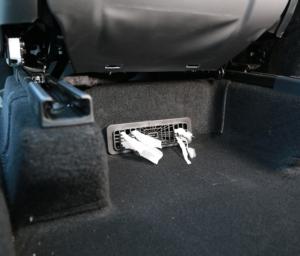 Housse de protection de la bouche d'aération Juniper Y Highland Model3 Sous le siège Housse anti-poussière pour Tesla Model Y Accessoires - Product Image 3