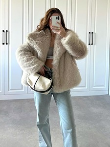 Cappotto invernale caldo in pelliccia sintetica elegante da <span class=keywords><strong>donna</strong></span> con collo Turndown a manica lunga cappotti in pelliccia sintetica 2024 alla moda - Product Image 5