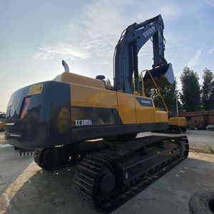 Meilleure vente : Excavatrice Volvo EC380DL d'occasion, bras long, godet de 1,9 m, poids opérationnel de 38 tonnes, moteur et boîte de vitesses en bon état - Product Image 5