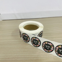 Étiquettes de logo imprimées personnalisées autocollants ronds en vinyle imperméables pour vêtements et emballages