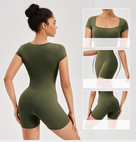 Combinaison de sport ajustée pour femmes à manches courtes col carré sensation nue entraînement course Yoga Fitness combinaison