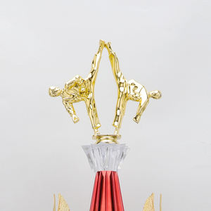 カスタムプラスチック2柱ビッグトロフィー木製ベースアワードカップスポーツ大会EZ06 - Product Image 2