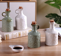 Botol Minyak Keramik Retro Kreatif 400ml, Wadah Saus Minyak Cuka dengan Penutup Gabus untuk Dapur Rumah Tangga, Kaleng Kecap Keramik
