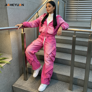 Completo Streetwear da Donna 2 Pezzi 460GSM, Felpa con Cappuccio e Pantaloni Cargo di Alta Qualità, Tuta Vintage Rosa Effetto Usurato - Product Image 3