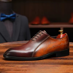 Zapatos Brogue de cuero genuino y gamuza suave con bordes perforados y suela ligera, zapatos casuales para hombre, zapatos de vestir a la moda. - Product Image 6