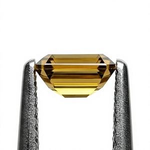 Diamant synthétique jaune fantaisie taillé émeraude, percé au laser, pour la fabrication de bijoux JURA JEWELS D005 Certifié IGI - Product Image 3