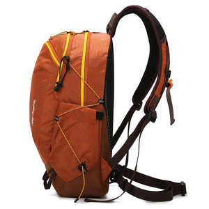 Sac à dos de randonnée pour femme Tin Duc grande capacité - Nylon, coque souple, minimaliste, imperméable, léger, pour les voyages de loisirs - Product Image 2
