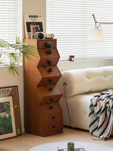 Commode à 5 tiroirs en bois massif, armoire de rangement irrégulière et étroite, meuble polyvalent pour la fin du lit et le côté du canapé, pour l'ameublement de la maison - Product Image 2