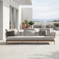 Ensemble de canapés d'extérieur imperméables en teck et corde d'oléfine de design nordique pour les moments de loisirs dans la cour, la terrasse, le balcon et l'hôtel