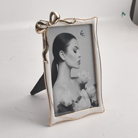 Cadre photo en métal martelé avec perles carrées en alliage d'or, imprimé UV, design d'art moderne Hongchuang JS017