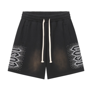 ผู้ผลิตเสื้อผ้า ชุดเซ็ตเสื้อยืดและกางเกงขาสั้นผู้ชายแบบย้อมสีเอซิด 2 ชิ้น ดีไซน์เนอร์ลายเพชรฮอต ดีไซน์หรูหรา สำหรับผู้ชาย - Product Image 5