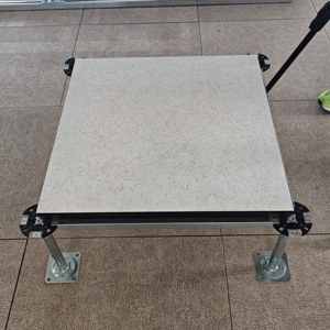 Сверхмощный сульфат кальция, антистатический приподнятый пол для диспетчерских центров обработки данных, высокая нагрузка, устойчивый к коррозии - Product Image 1