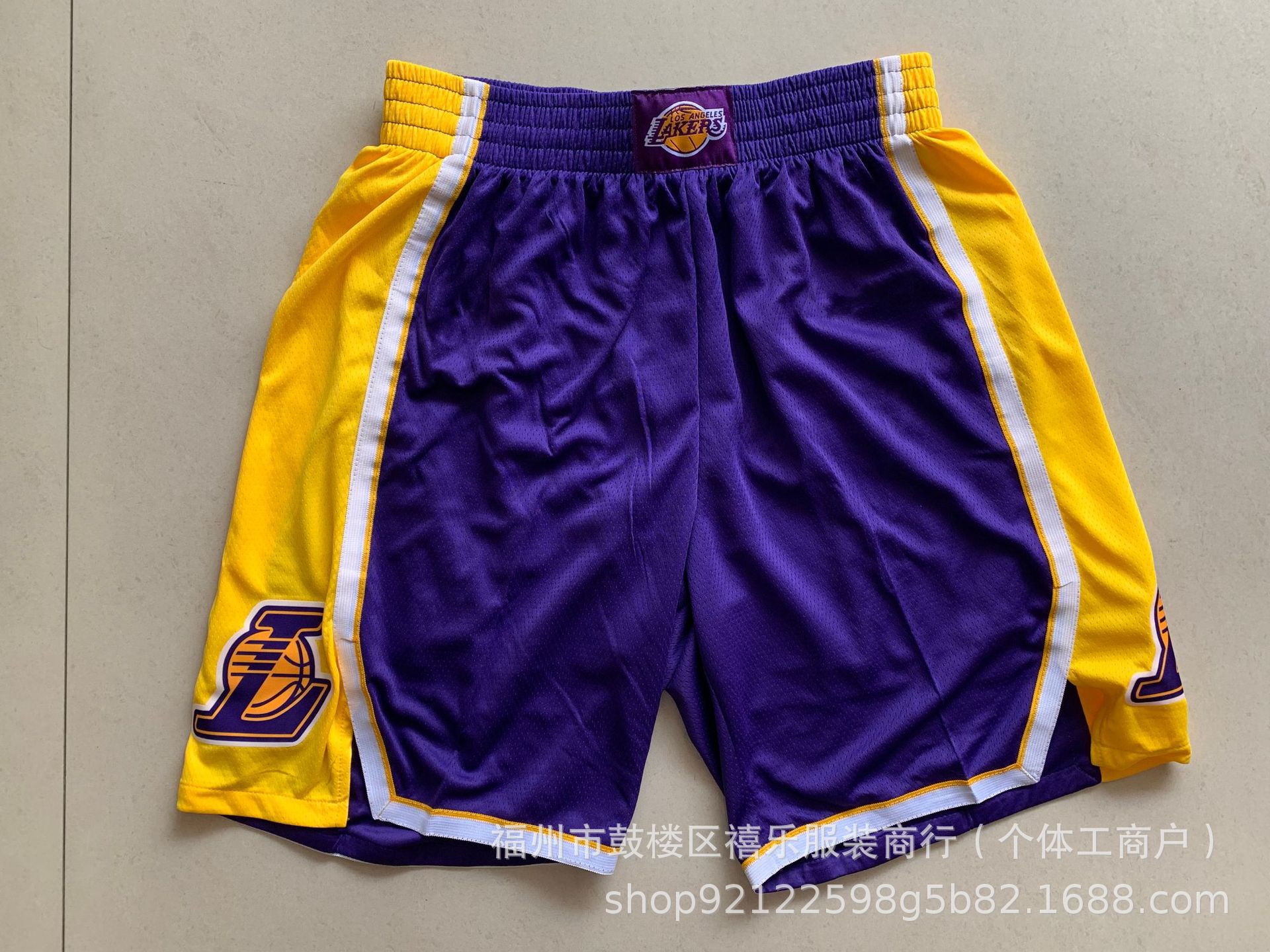 Pantalon violet Lakers à col en V