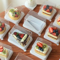 Boîte d'emballage carrée transparente en PET, écologique, jetable, personnalisable, de qualité alimentaire, pour gâteaux, mille-crêpes, mousses, pâtisseries et desserts