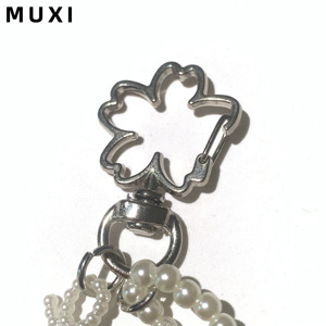Lãng mạn và Elegent mùa xuân giả ngọc trai Bow Cherry thời trang kim loại Keychain Túi Mặt dây chuyền - Product Image 4