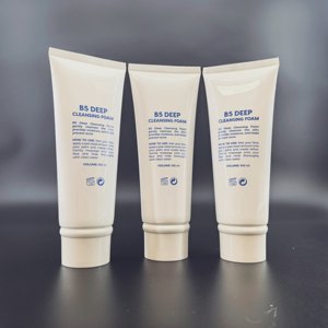 บรรจุภัณฑ์โฟมล้างหน้าขนาด D40 มม. 100 มล. หลอดพลาสติกเปล่าสำหรับเครื่องสำอาง แบบพิมพ์ออฟเซ็ตตามสั่ง หลอดสีขาวพร้อมฝาเกลียวอะคริลิก - Product Image 3