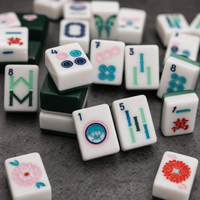 Jeu de Mahjong américain Light Lotus Butterfly - Quatre joueurs - Tuiles en acrylique - Design portable - Pour divertissement familial et cadeaux de fête