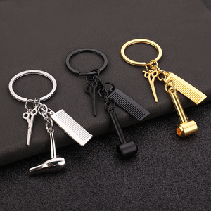 En gros, Breloques mini outils de <span class=keywords><strong>coiffure</strong></span> avec porte-clés, Ensemble de porte-clés pour coiffeur, Pendentif ciseaux et peigne en alliage pour clés de voiture - Product Image 1