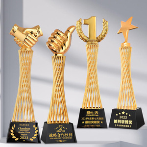 Trophée métallique avec motif étoile et pouce levé, gravé au laser, durable, pour récompenses d'entreprise, souvenir - Product Image 2