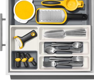 منظم أدوات المطبخ القابل للتمدد من OXO للخزائن البلاستيكية المربعة بسعة 1 لتر باللون الأبيض - Product Image 6