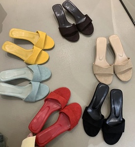 Sandalias de tacón alto elegantes de charol con correa al tobillo y diseño de punta abierta para verano 2025 - Product Image 1