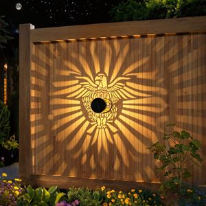 Lampe murale solaire d'extérieur à motif d'aigle, lumière LED, étanche, éclairage de clôture de jardin, décorative, à énergie solaire - Product Image 1