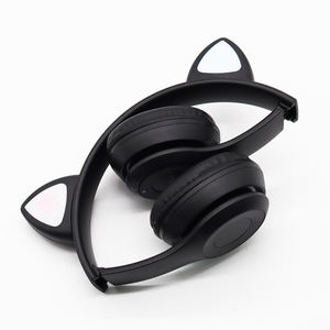 Auriculares <span class=keywords><strong>inalámbricos</strong></span> Oreja de gato con micrófono Diente azul Luz brillante <span class=keywords><strong>Cascos</strong></span> de graves estéreo Niños Gamer Girl Regalos PC Teléfono Auriculares para juegos - Product Image 1