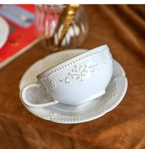 Ensemble de tasses et soucoupes à café en céramique de style européen, tasses à latte embossées, tasses à thé fleuri pour l'après-midi - Product Image 5