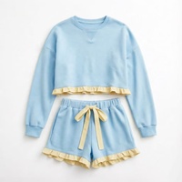 Ensemble de vêtements de détente pour femmes, 2 pièces, sweat-shirt court à manches longues et col rond avec short à nœud et volants rayés rose et blanc