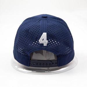 Gorra de Béisbol OEM de Poliéster con Estructura Frontal Rígida, Orificios Láser, Logos Bordados, Visera Plana, Gorra Personalizada de Estilo Urbano - Product Image 4
