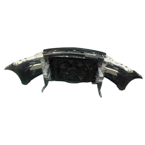 Kits de carrosserie d'origine pour Mercedes Benz W205 Classe C Upgrade C63 AMG Pare-chocs avant avec grille de capot moteur Ailes - Product Image 5