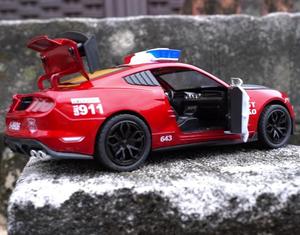 Pandas 1:24 Diecast mô hình trẻ em 'hợp kim cảnh sát xe xe đồ chơi kim loại mô phỏng với pull-back & mở cửa các tính năng - Product Image 6