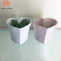 Bentuk Hati Kecil Berwarna Merah Muda Putih Unglazed Tanah Liat Pot Bunga untuk Succulent Tanaman Kaktus